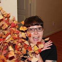Sarah Perry Photo 24