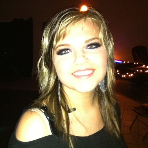 Erica Evans Photo 39