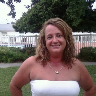 Karen Wall Photo 39
