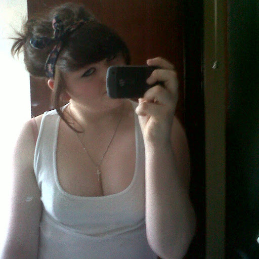 Rebecca Perrin Photo 11