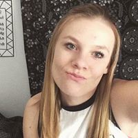 Amanda Gillette Photo 5