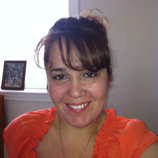 Janet Quinones Photo 25