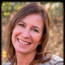 Laurie Mitchell Photo 33