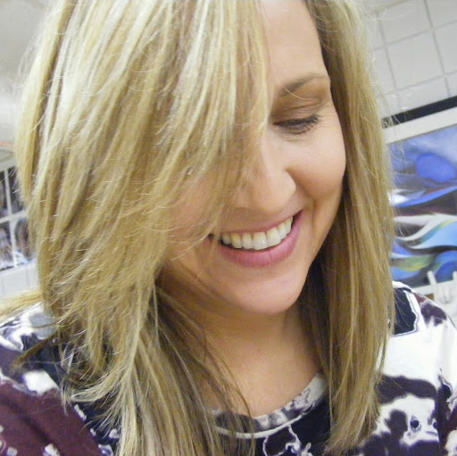 Laurie Myers Photo 24