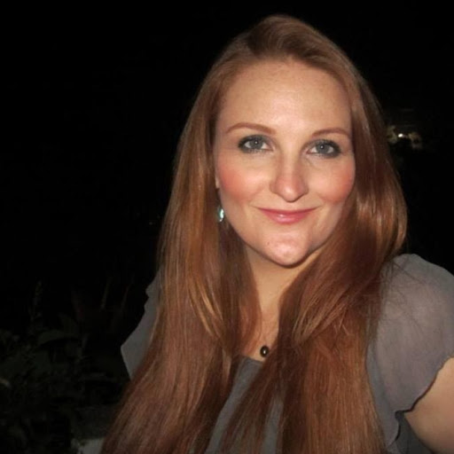 Emily Gates Photo 25