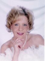 Joy Riddle Photo 23