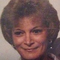 Clara Thompson Photo 14