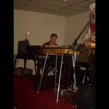 Michelle Dale Photo 29
