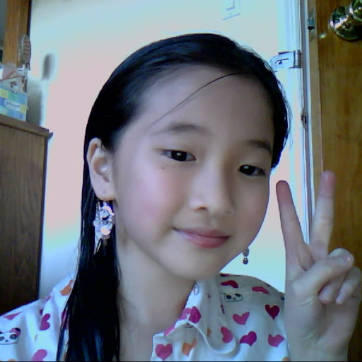 Julia Quach Photo 3