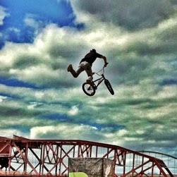 Jeremy Combs Photo 28