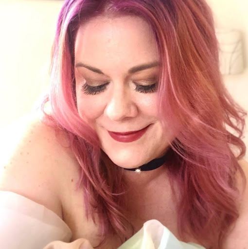 Sarah Edwards Photo 32