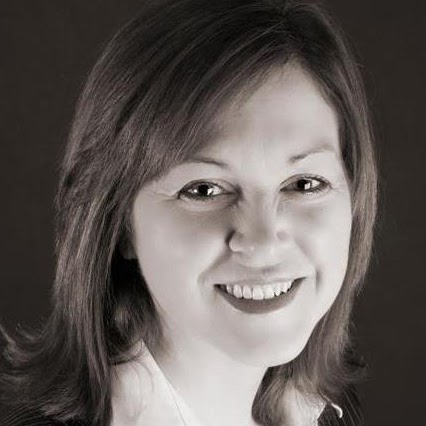 Shelley Robinson Photo 32