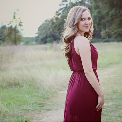 Samantha Robinson Photo 9