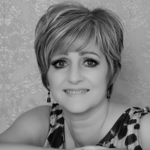Penny Bailey Photo 37