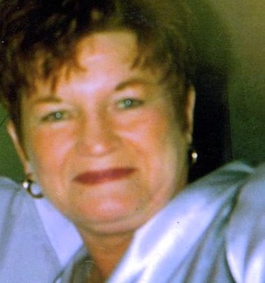 Betty Wall Photo 17