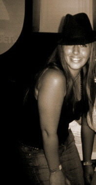 Diana Thompson Photo 24