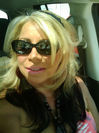 Lynn Scott Photo 9