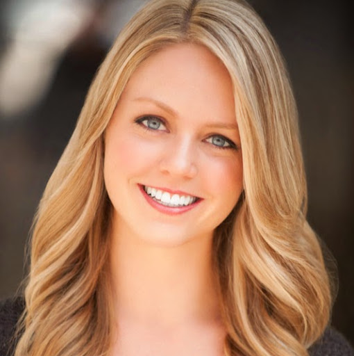 Lauren Nicholson Photo 6