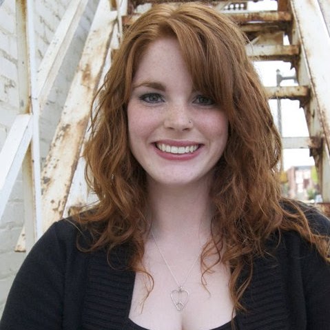Sara Scott Photo 40