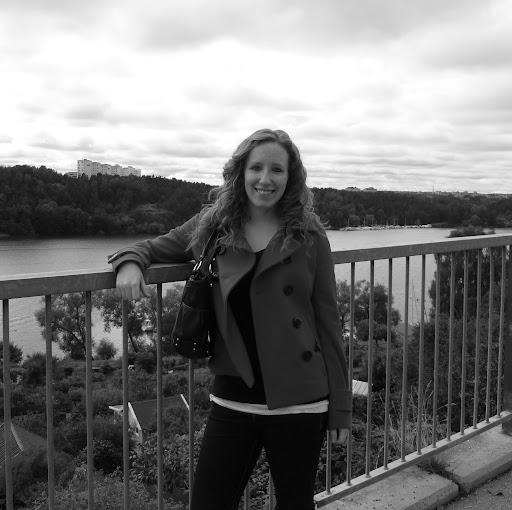 Hannah Gustafson Photo 19