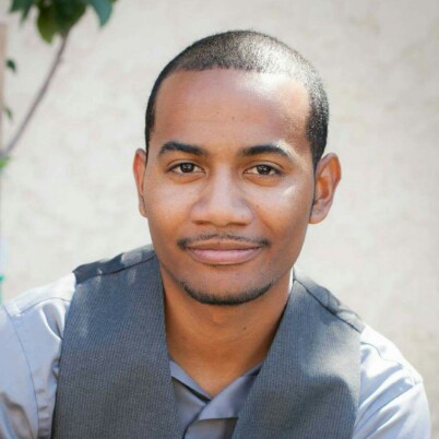 Derrick Morris Photo 18
