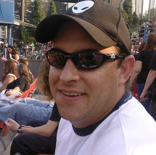 Aaron Hicks Photo 8