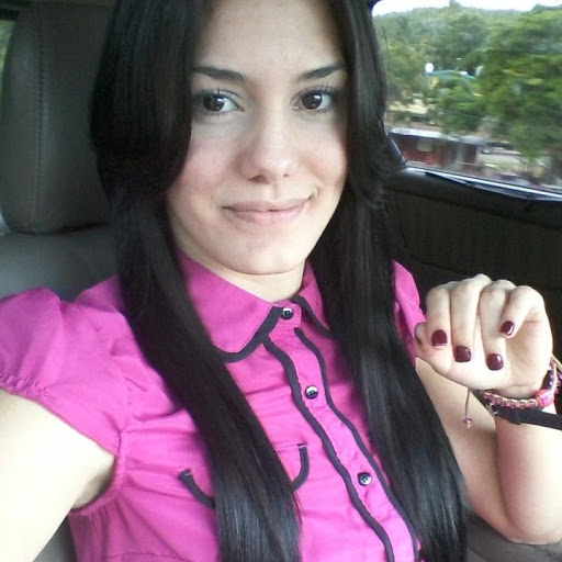 Sandy Santiago Photo 38