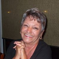 Michele Forbes Photo 10