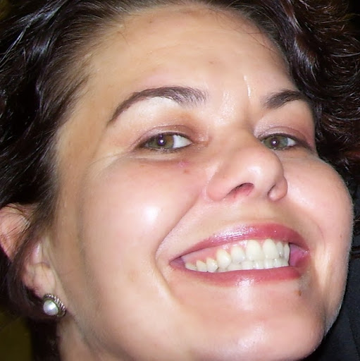 Laura Marshall Photo 30