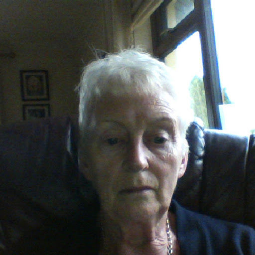 Louise Short Photo 36