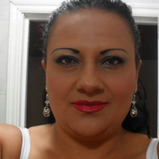 Annette Vargas Photo 34