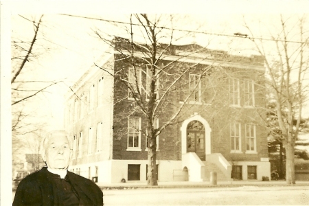 Anne Muller Photo 20