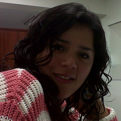 Janet Saavedra Photo 8