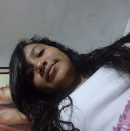 Laura Bernal Photo 31
