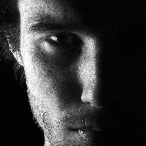 Richard Whittaker Photo 25