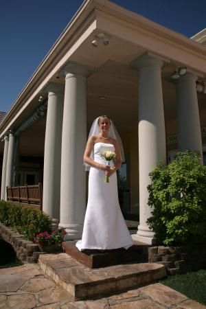 Laura Bowen Photo 26