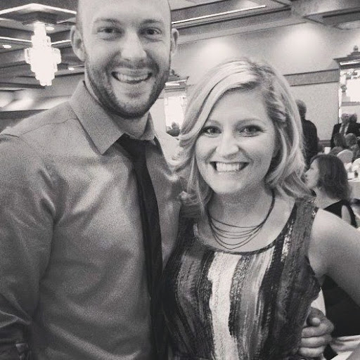 Allison Hansen Photo 29