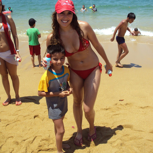 Felipe Villanueva Photo 11