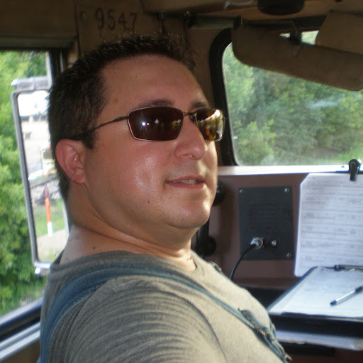 Eric Sanders Photo 9