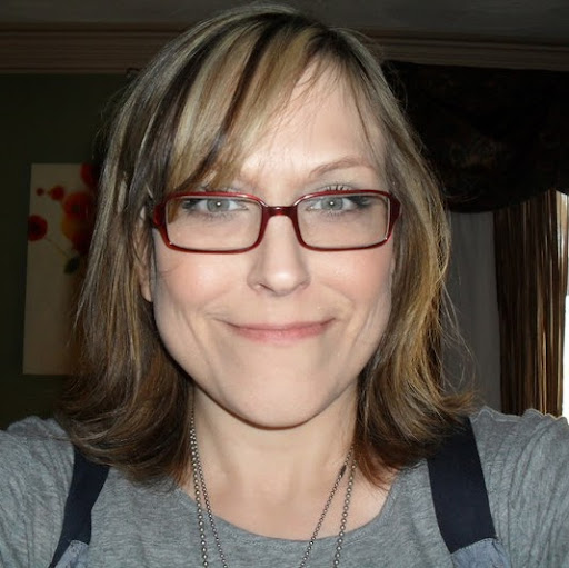 Danielle Snyder Photo 25