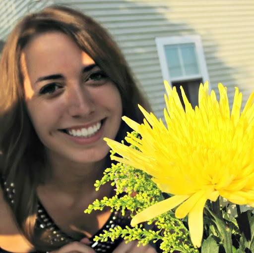 Andrea Nelson Photo 37