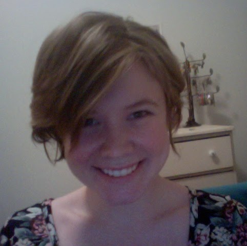 Emily Swanson Photo 9