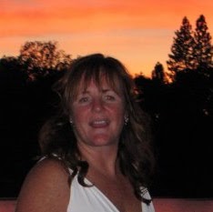 Lori Andrews Photo 21