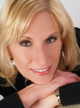 Deborah Harvey Photo 36
