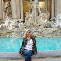 Renee Becker Photo 30