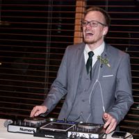 Timothy Elliott Photo 40