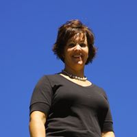 Robin Watts Photo 4
