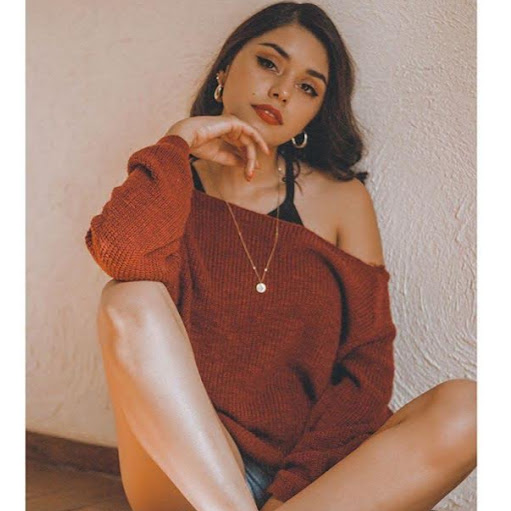 Lorena Morales Photo 4