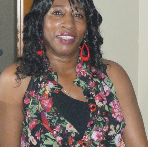 Pauline Reed Photo 32