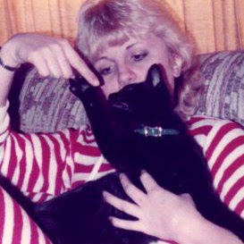 Joanne Wells Photo 40